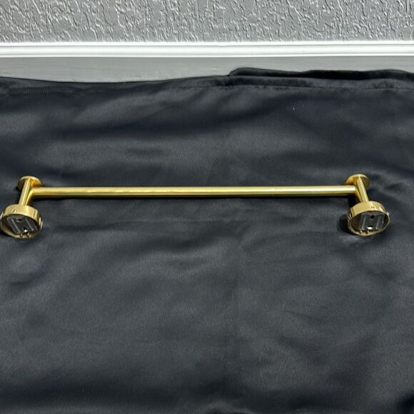 Bathroom towel bar - Picture 4 of 4